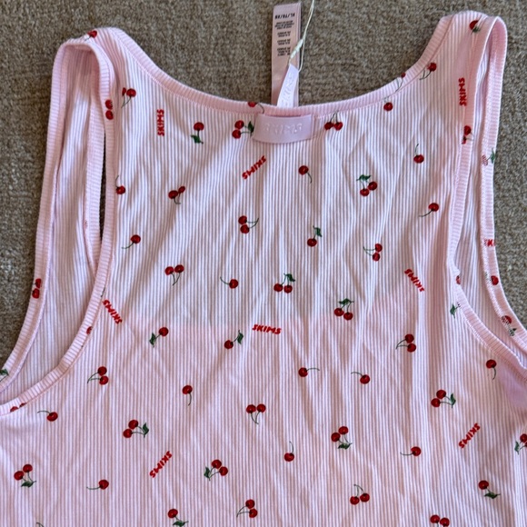 SKIMS Exclusive Valentines Day Print Pink Cherry Soft Lounge Tank Top - Picture 4 of 6